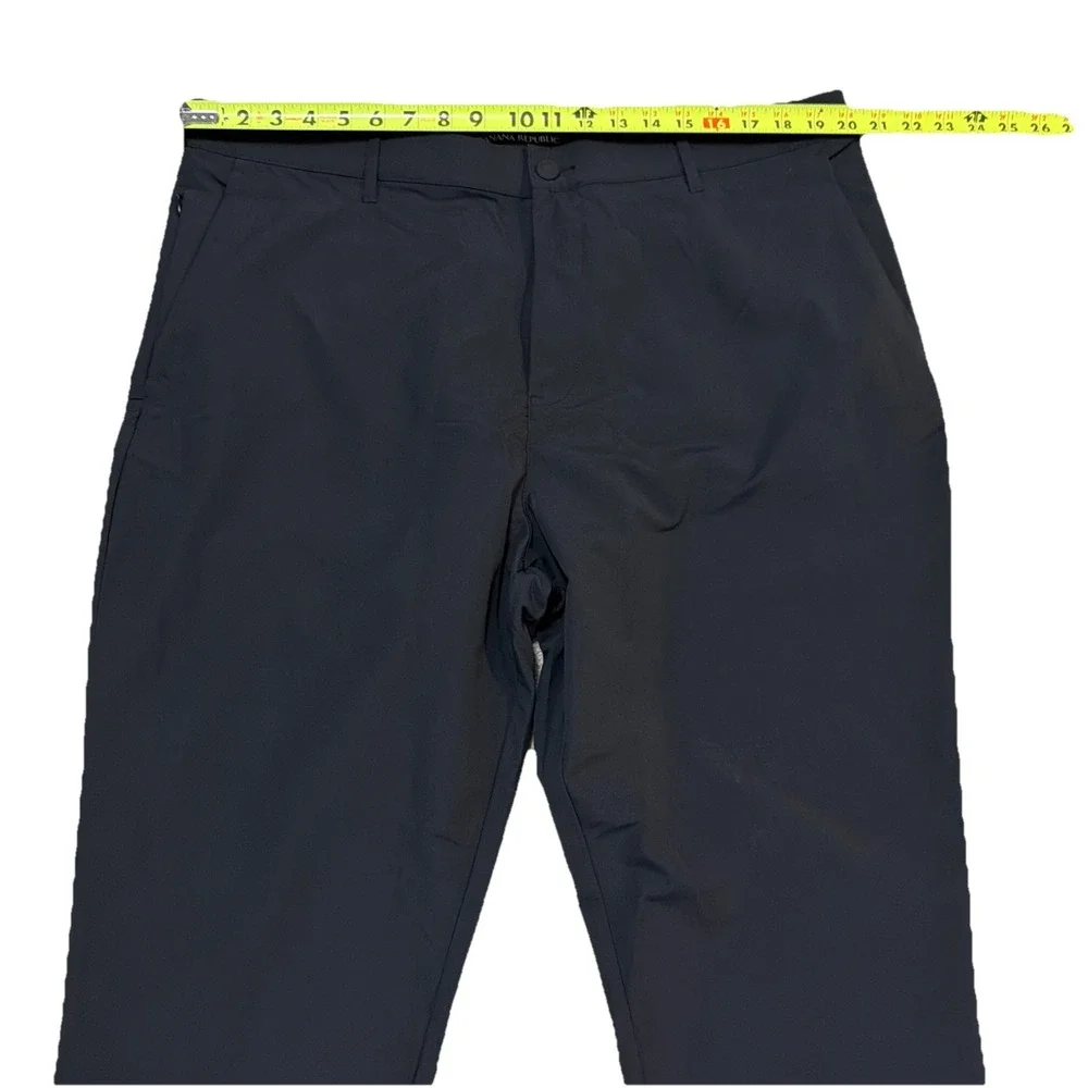 NWT Banana Republic Men's  Flat Front Pants,‎ Black, Size 40X30 Stretch